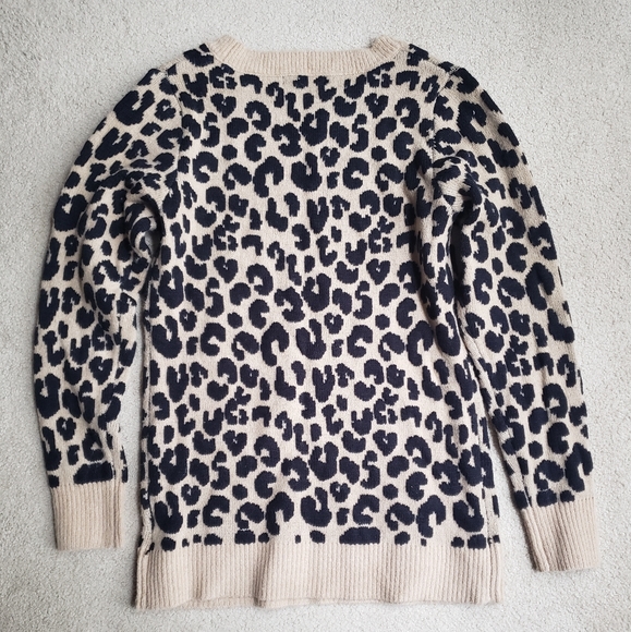 Love + Ellie Leopard Print Sweater - Picture 3 of 3